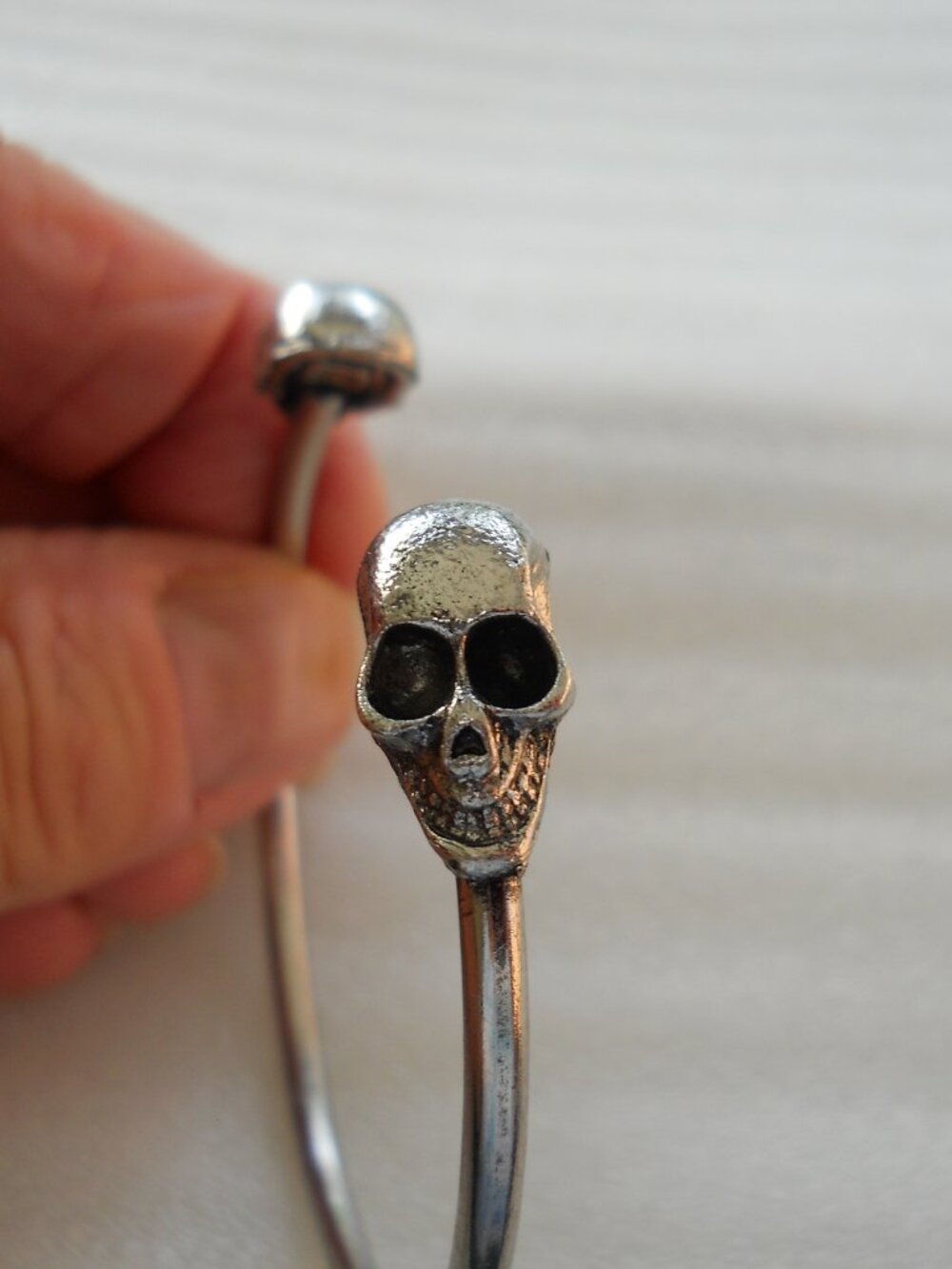 Skull Cuff      1030